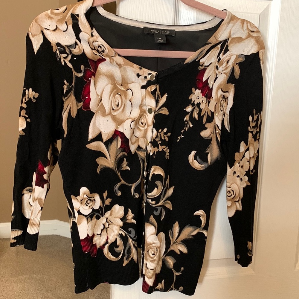 White House Black Market Cardigan Size Small.